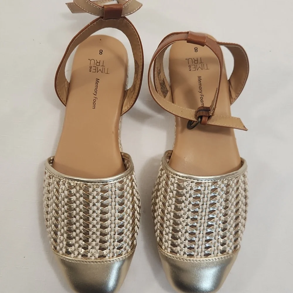 Time And Tru Gold Ankle Strap Espadrille Sandals. EUC. Size 8